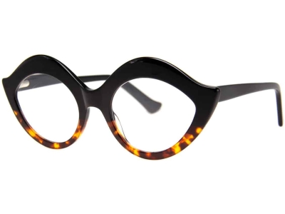 The Nile Reading Glasses Angle View Tortoise Black